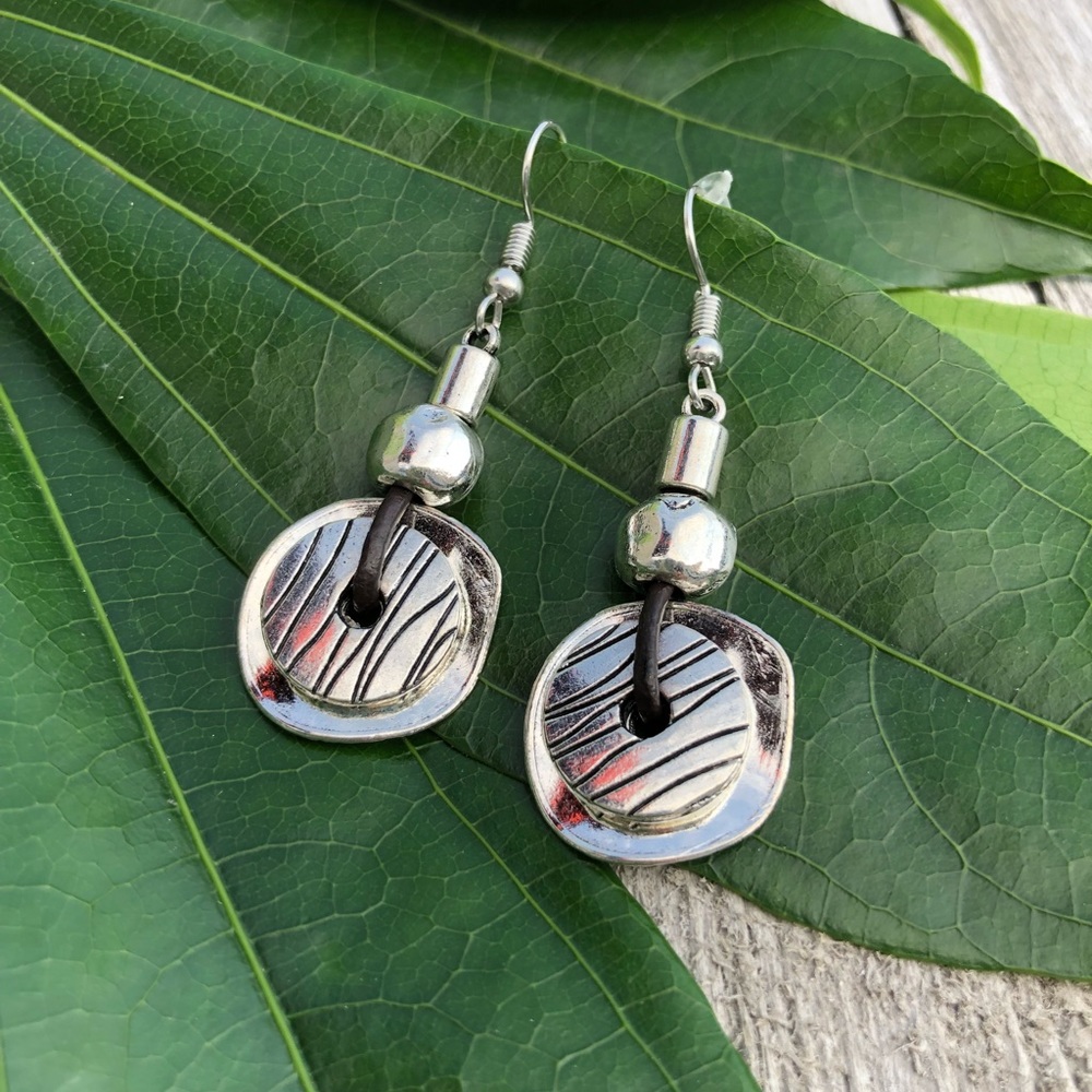 Women’s bohemian surf earrings